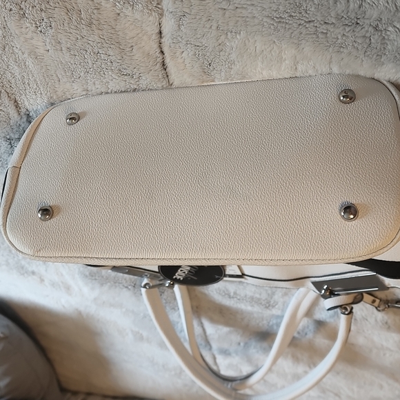 Wilson's Leather Black Rivet Gabby Tote, Black/White NWT - Picture 5 of 12